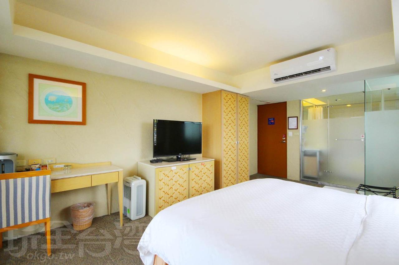 Blue Ocean Hotel Цзилун Экстерьер фото